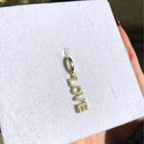Orecchino pendente LOVE con Zirconi bianchi - Soffio Jewels